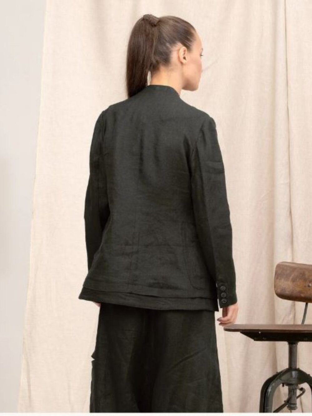 Avant garde linen blazer - Picture 4 of 6